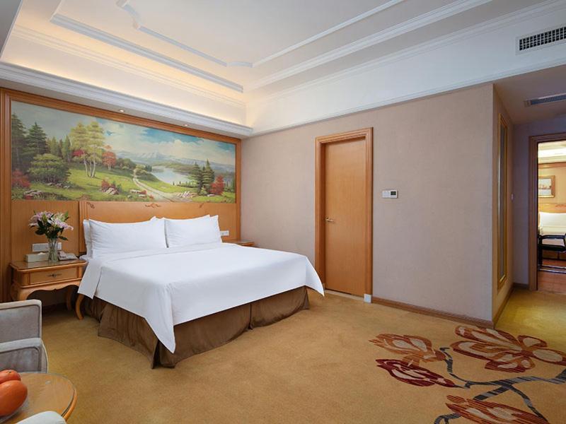 Vienna International Hotel Jiujiang Shili Street المظهر الخارجي الصورة