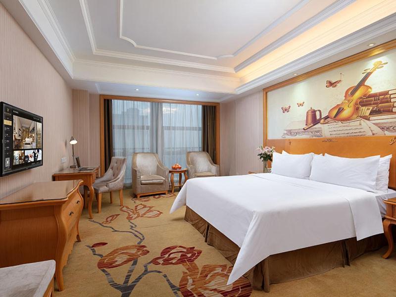 Vienna International Hotel Jiujiang Shili Street المظهر الخارجي الصورة