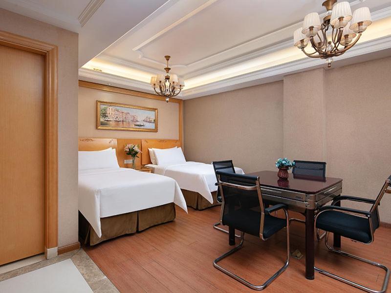 Vienna International Hotel Jiujiang Shili Street المظهر الخارجي الصورة