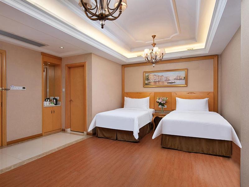 Vienna International Hotel Jiujiang Shili Street المظهر الخارجي الصورة