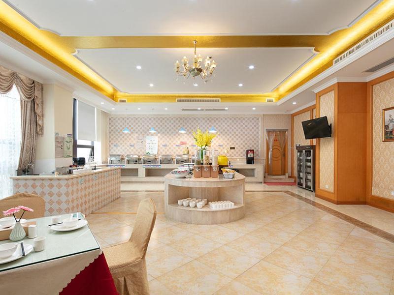 Vienna International Hotel Jiujiang Shili Street المظهر الخارجي الصورة