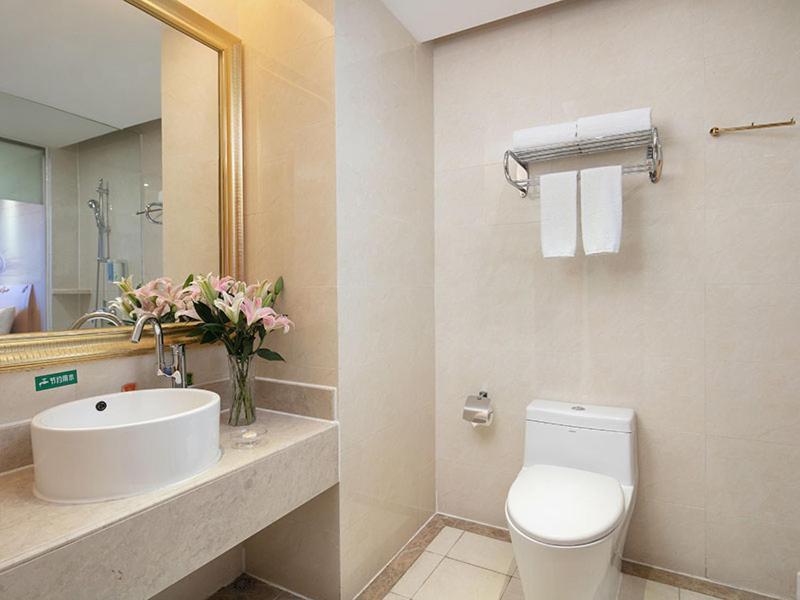 Vienna International Hotel Jiujiang Shili Street المظهر الخارجي الصورة